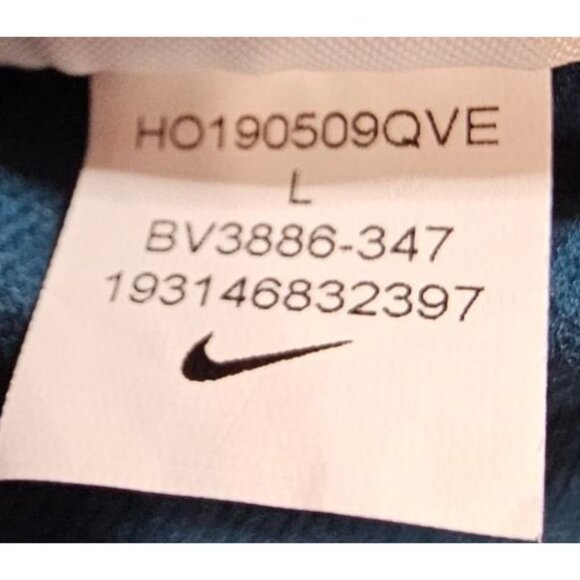 Nike Womens L Aerolayer Thermore Lightweight Repel Vest - Picture 12 of 12